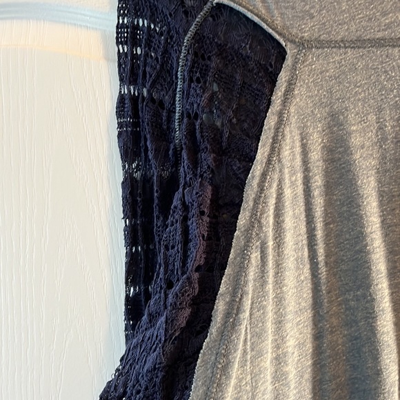 GUc Free People boho style grey jersey and navy blue lace  top - Picture 10 of 15